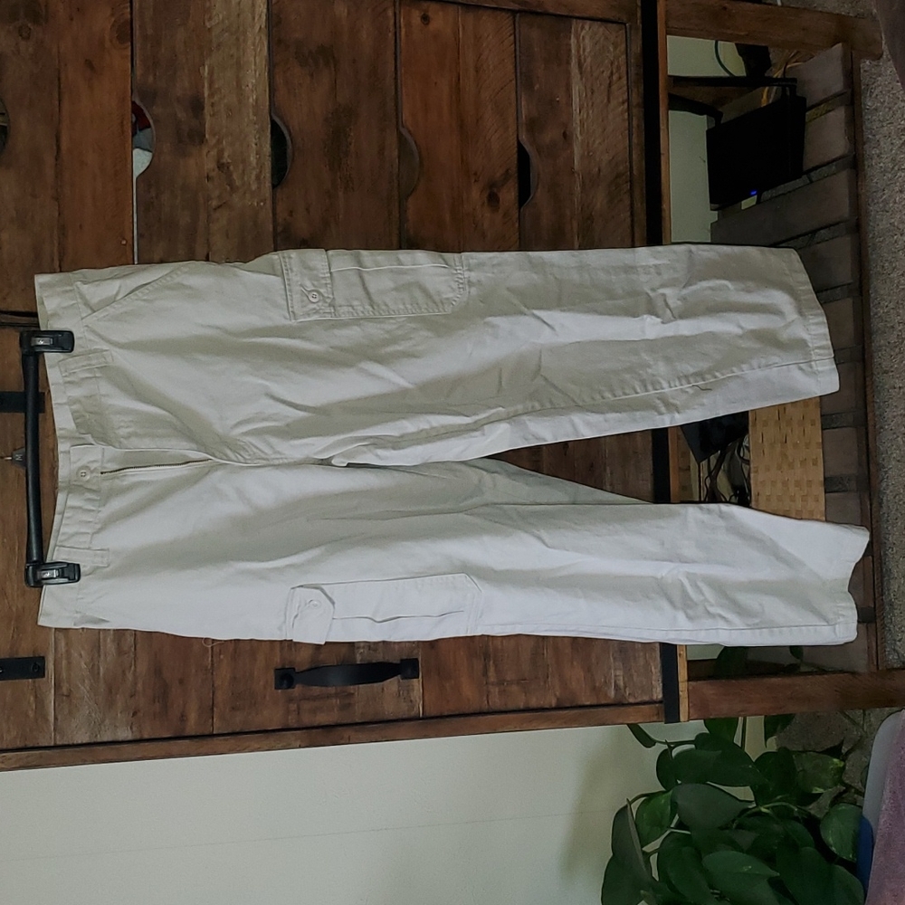 Men's Arizona Jean Co. Cargo khakis lightly Worn  w34 L32